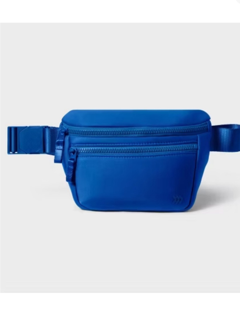 All in Motion Unisex Blue Fanny Pack Belt Bag Water Repellent
NWT
